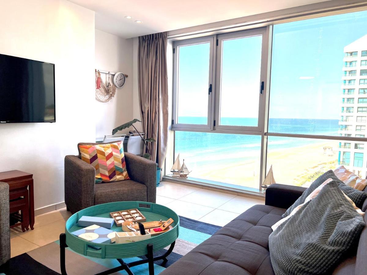 Beach Apartment- Breathtaking Views With Bomb Shelter Herzelia Extérieur photo